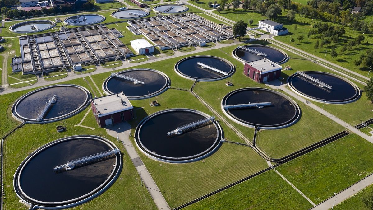 Aerial view of a water purification station viewed from above.